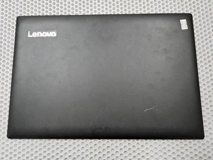 Крышка матрицы Lenovo IdeaPad 330-15ARR черная, царапины