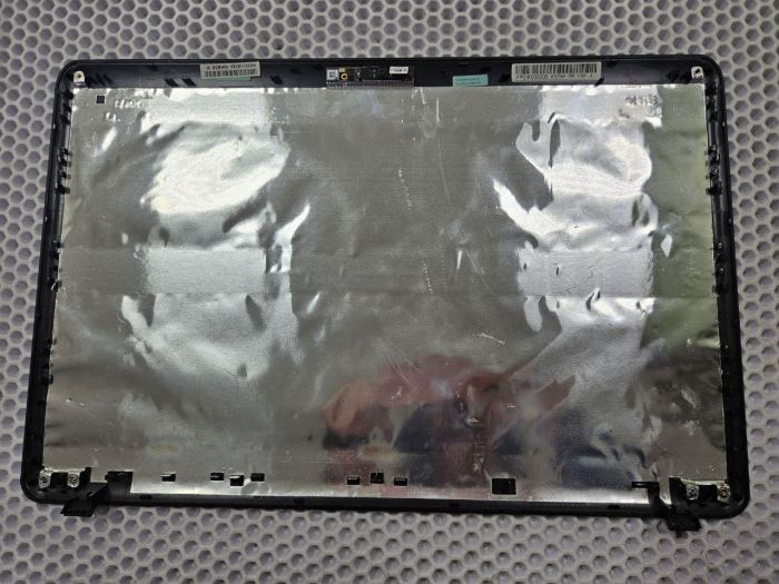 Крышка матрицы Toshiba C660 AP0IK000300 черная, возможная совместимость с C650