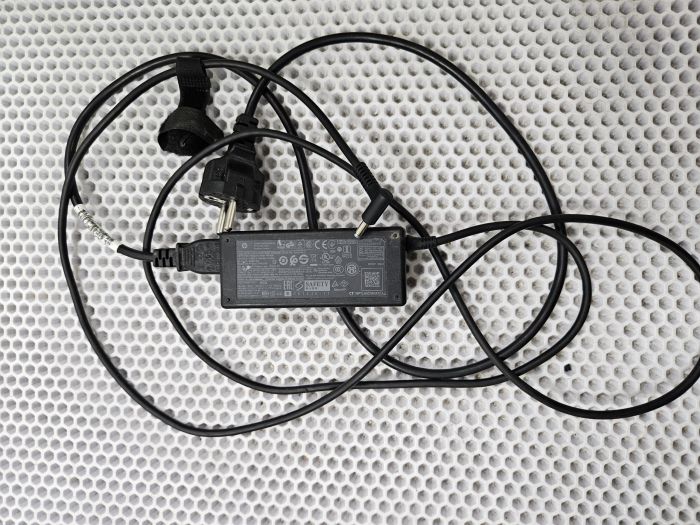 Зарядка для ноутбука HP 19,5V 3,33A (65W) 4,5x3мм с иглой бу, ориг