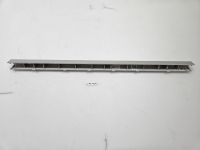 Заглушка петель для ноутбука Maibenben M535, серебро (нет нескольких защелок)
