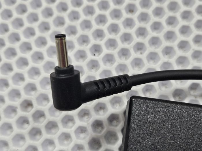 Блок питания для MSI 20V 10A 200W 4.5x3.0mm