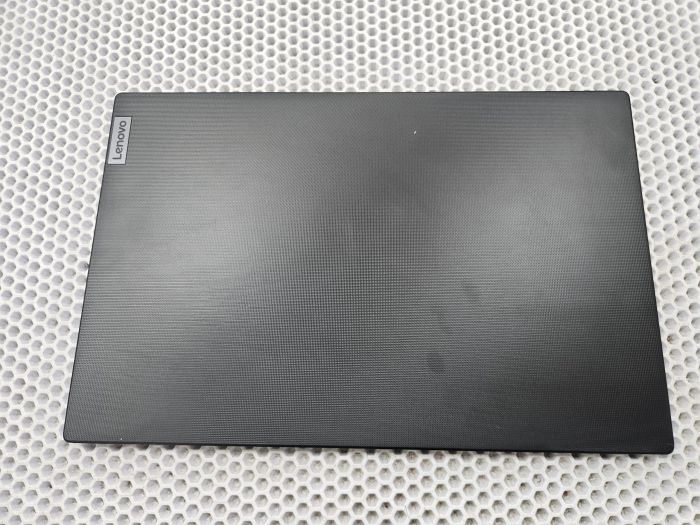 Крышка матрицы для ноутбука Lenovo V15 G2 ITL черная, узор сетка, мелкие царапины
