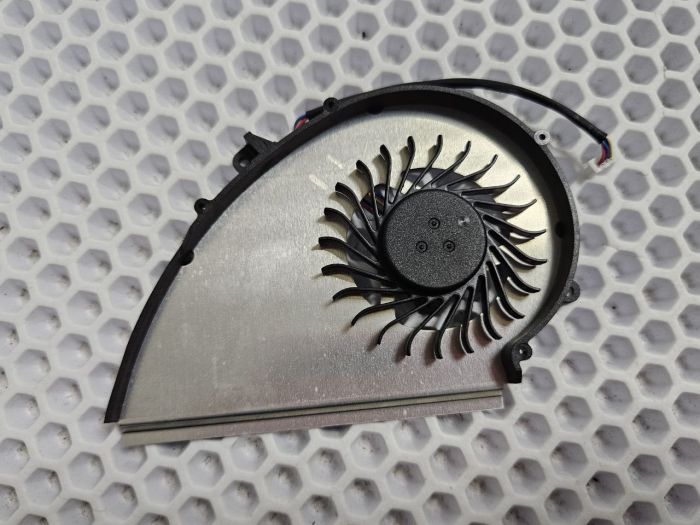 Вентилятор MSI GE72VR GP72VR N404 GPU