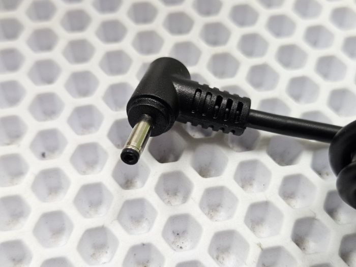 Зарядка для ноутбука Azerty 19V 3.42A (65W) 3.5х1.35мм