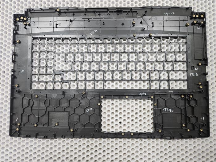 Верхняя часть корпуса (топкейс) для MSI GL76 черный, без клавиатуры