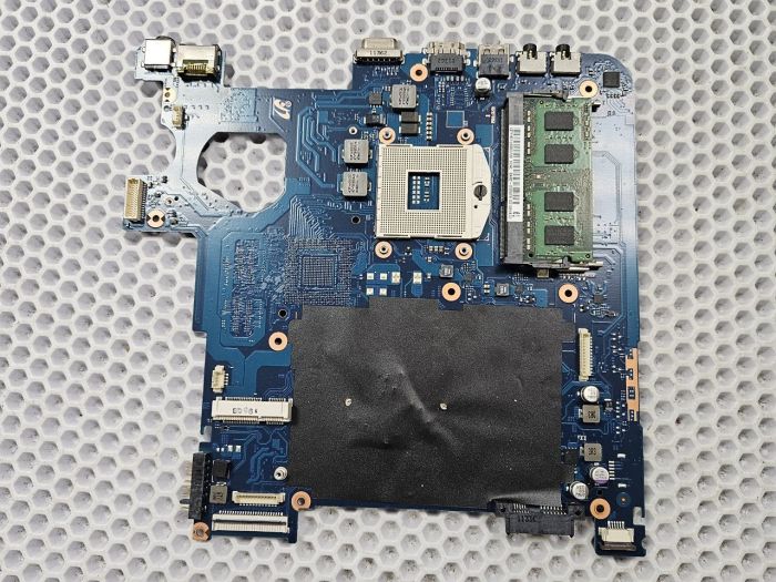 Материнская плата для ноутбука Samsung NP300E4A BA92-09247A