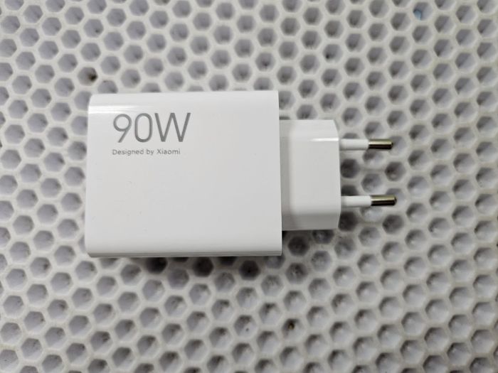 Блок питания, сетевой адаптер Xiaomi 90W USB белый без кабеля в комплекте, оригинал