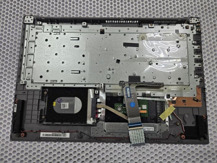 Верхняя часть корпуса (топкейс) для Lenovo IdeaPad L340-17 серебро