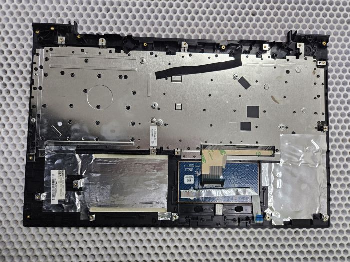 Верхняя часть корпуса (топкейс) Lenovo V110-15 V110-15ISK 460.08B03.0023 5CB0L78347 сломано 2 футорки