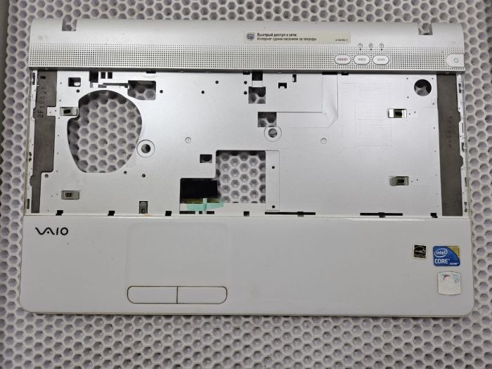 Топкейс, верхняя часть корпуса Sony VAIO VPCEB PCG-71211V белый