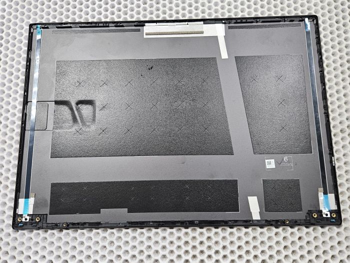 Крышка матрицы для asus Vivobook 16X K3605Z серая, небольшие сколы, погнут угол