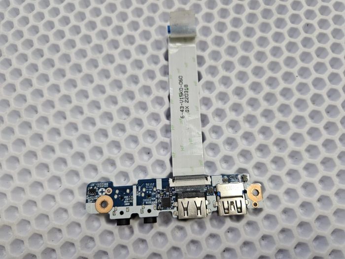 Дочерняя плата с USB и audio для ноутбука Thunderobot 911 MT Pro D p/n: 6-43-v15k0-060