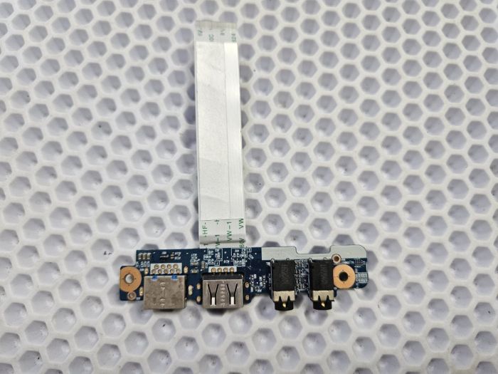 Дочерняя плата с USB и audio для ноутбука Thunderobot 911 MT Pro D p/n: 6-43-v15k0-060