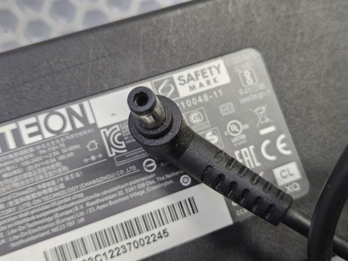 Блок питания для Thunderobot 911 MT Pro D 180W 	19.5v 9.23a 5.5x2.5mm бу, ориг