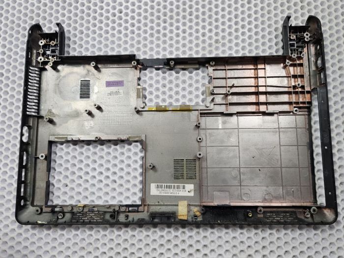 Нижняя часть корпуса (поддон) 13N0-GRA0502 для ноутбука Asus K42