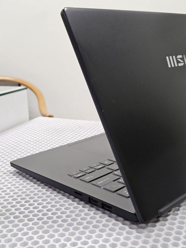 Ноутбук MSI Modern 14 C12M SSD 240ГБ/ОЗУ 8 ГБ/i3-1215U