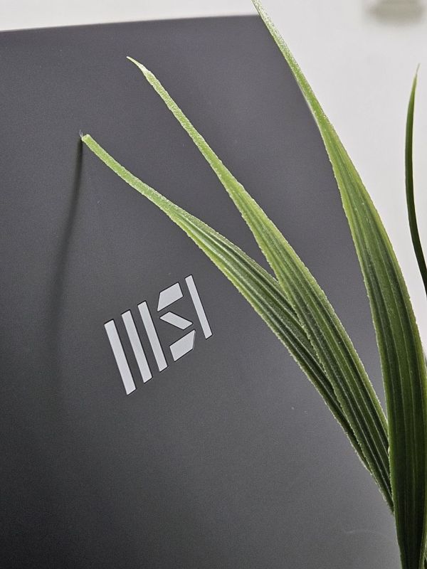 Ноутбук MSI Modern 14 C12M SSD 240ГБ/ОЗУ 8 ГБ/i3-1215U