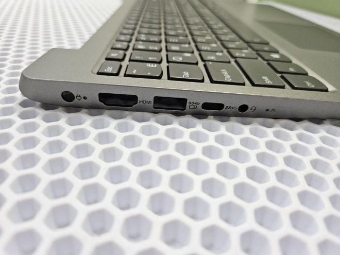 Верхняя часть корпуса (топкейс) для Lenovo 330S-15 с клавиатурой и тачпадом, серый (круглый разъем питания)