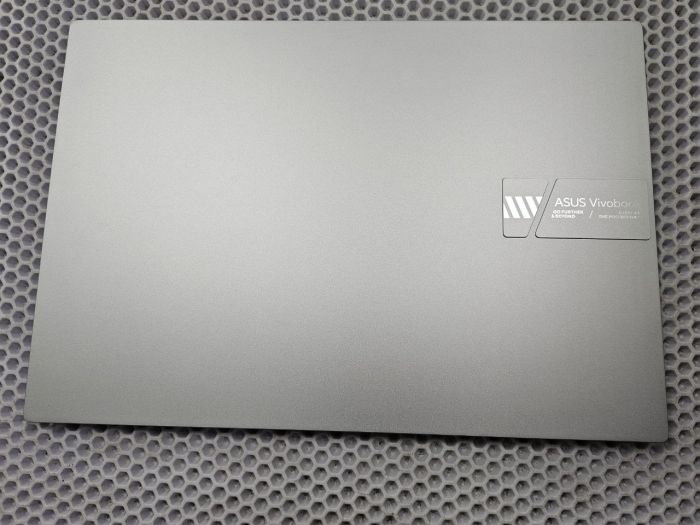 Крышка матрицы для ASUS Vivobook 16X K3605Z серебро с петлями