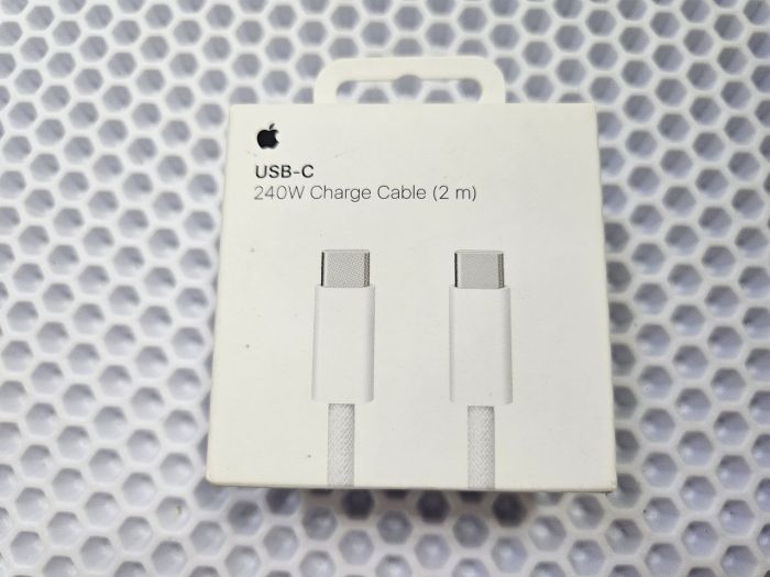 Кабель зарядный Apple USB-C/USB-C (2m iP15) BOX 240w