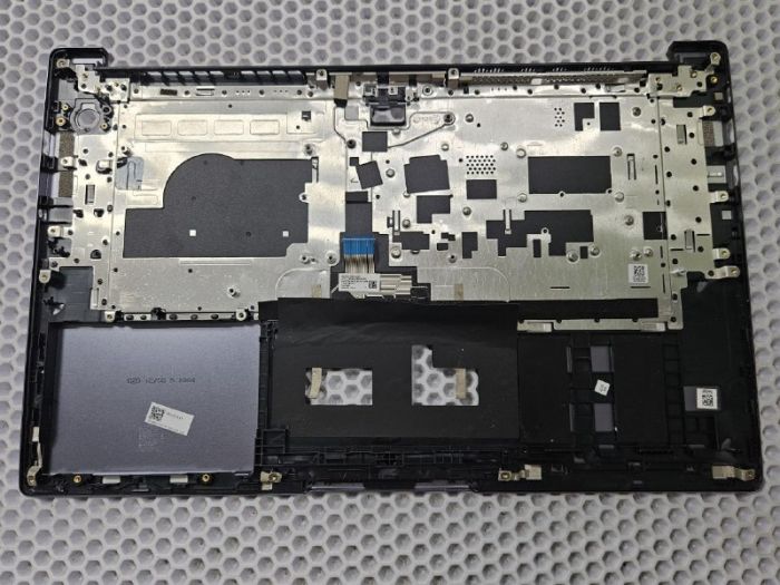 Верхняя часть корпуса (топкейс) для Honor Magicbook 15 BBR-WAI9 с клавиатурой (потертости, царапины)