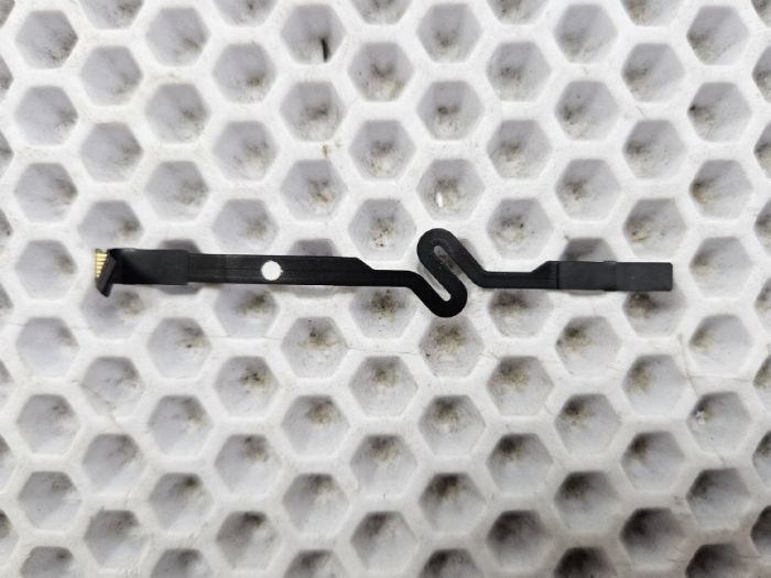 Шлейф аккумулятора для MacBook Pro Retina 15" A1990 (Mid 2018 - Late 2019) 821-01648-A с разбора, ориг