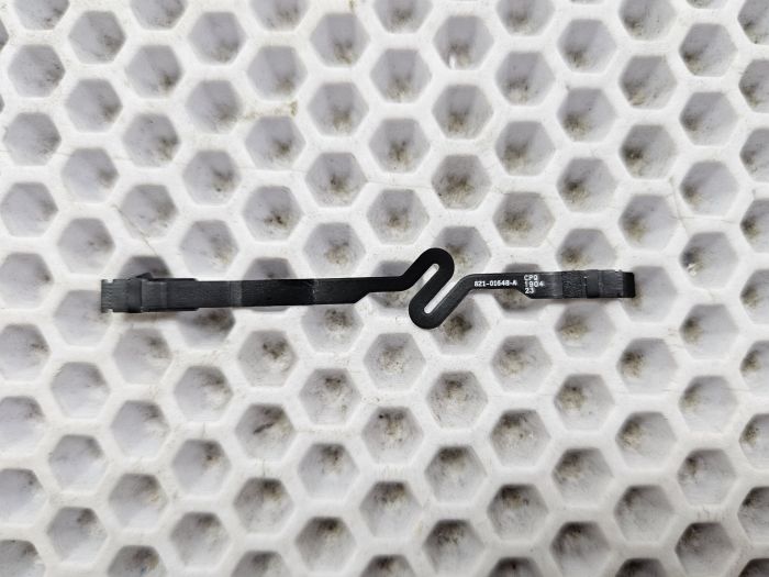 Шлейф аккумулятора для MacBook Pro Retina 15" A1990 (Mid 2018 - Late 2019) 821-01648-A с разбора, ориг