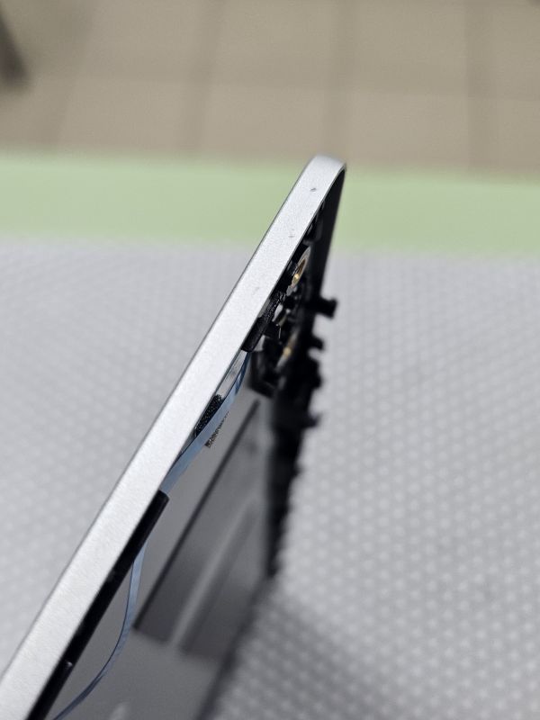 Крышка матрицы для ASUS Vivobook 16X K3605Z серебро, мелкие царапины