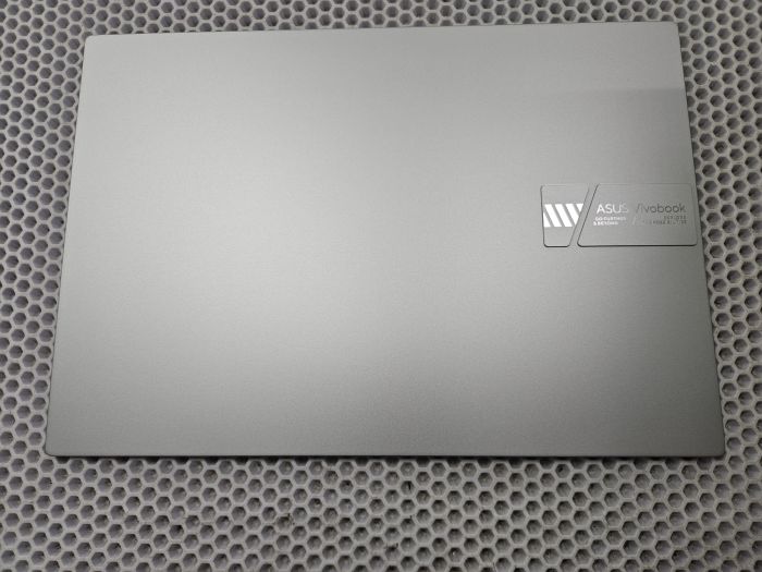 Крышка матрицы для ASUS Vivobook 16X K3605Z серебро, сломано крепление
