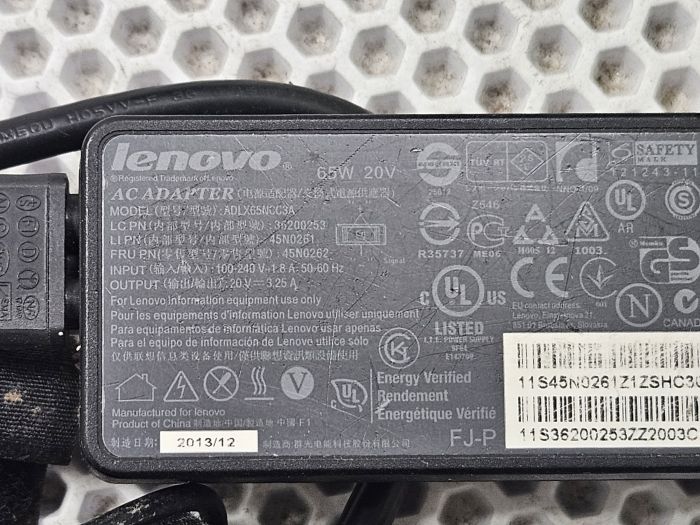 Зарядка для ноутбука Lenovo 20V 3.25A (65W) c прямоугольным разъемом