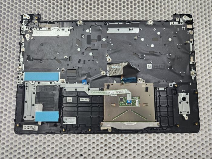 Верхняя часть корпуса (топкейс) для ноутбука Dell G3 15 3579 P75F с клавиатурой