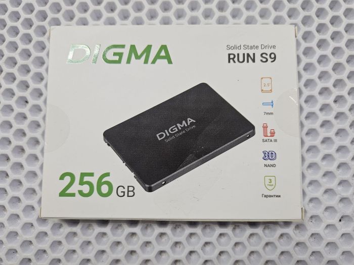 Внутренний SSD-диск  Digma 256 ГБ Run S9 SATA III 2.5" (DGSR2256GS93T)