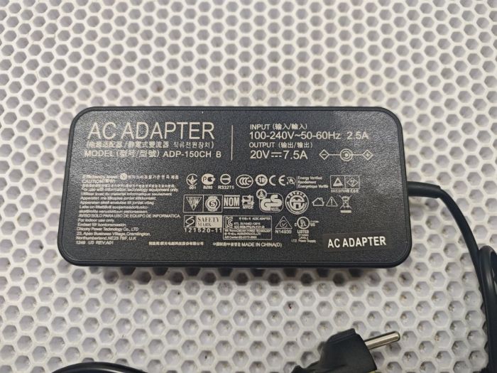 Зарядка для ноутбука Asus 20V 7.5A 4.5x3.0 (150W)