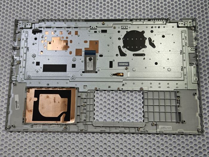 Верхняя часть корпуса (топкейс) для Asus Vivobook 17 X712 с клавиатурой, с подсветкой (серебро)