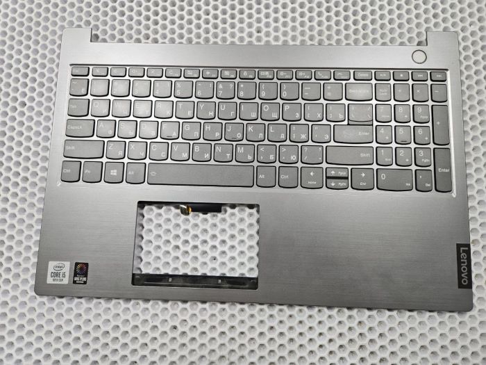 Верхняя часть корпуса (топкейс) с клавиатурой для ноутбука Lenovo Thinkbook 15-IIL + толкатель кнопки включения с отпечатком пальца серебристый