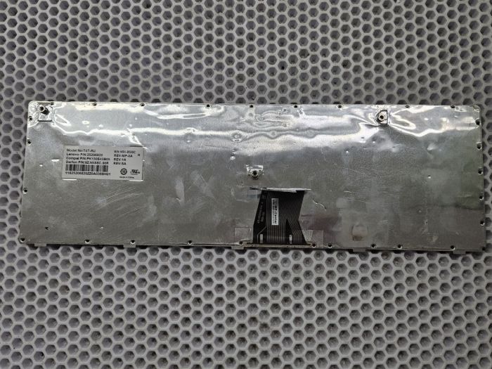 Клавиатура для ноутбука Lenovo G570, G770, Z560 черная бу, ориг