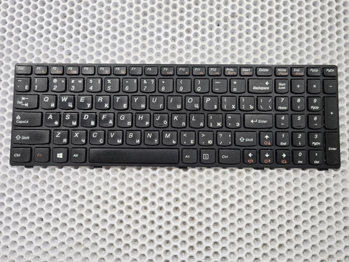 Клавиатура для ноутбука Lenovo G570, G770, Z560 черная бу, ориг