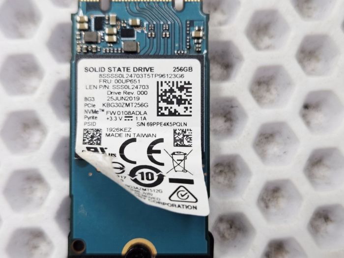 SSD накопитель M.2 KBG30ZMT256G NVMe 256GB