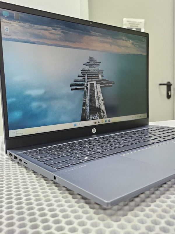 Ноутбук HP Pavilion 15-EH 240 ГБ/ОЗУ 8 ГБ/AMD Ryzen 3 4300U