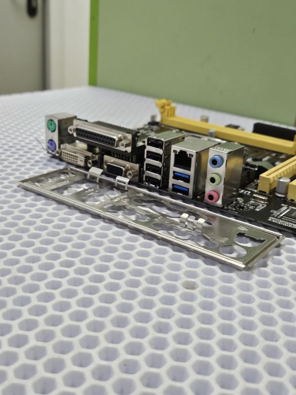 Материнская плата ASUS H81M-C с Pentium в наличии с процессором G3460 LGA1150