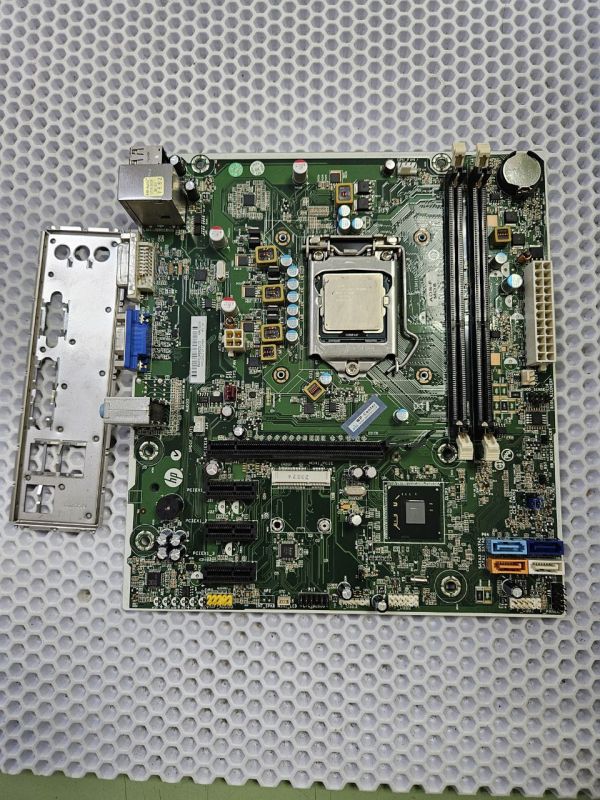 Материнская плата HP H-JOSHUA-H6 H61-Cupertino 696234-001 LGA1155 с процессором Inter Core i3-2120 Материнская плата HP H-JOSHUA-H6 H61-Cupertino 696234-001 LGA1155 с процессором Inter Core i3-2120