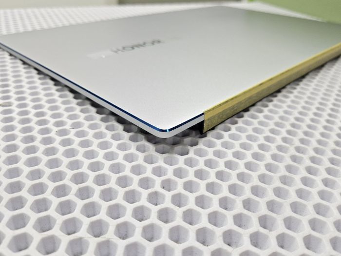 Крышка матрицы HONOR MagicBook 15, X15 2020-2022 года серебристая,с голубой окантовкой