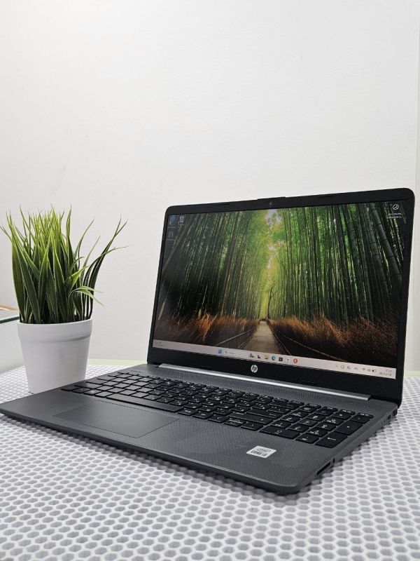 Ноутбук HP 15s-fq1123ur SSD 240 ГБ/ОЗУ 8 ГБ/i3-1005G1