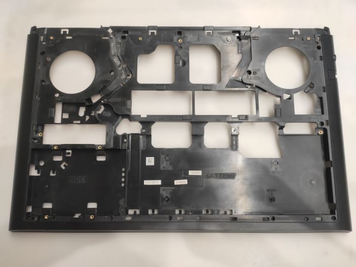 Нижняя часть корпуса (поддон) сломано 1 крепление Dell G5 5587 7577 7587 CN-0350HR AP21K000100