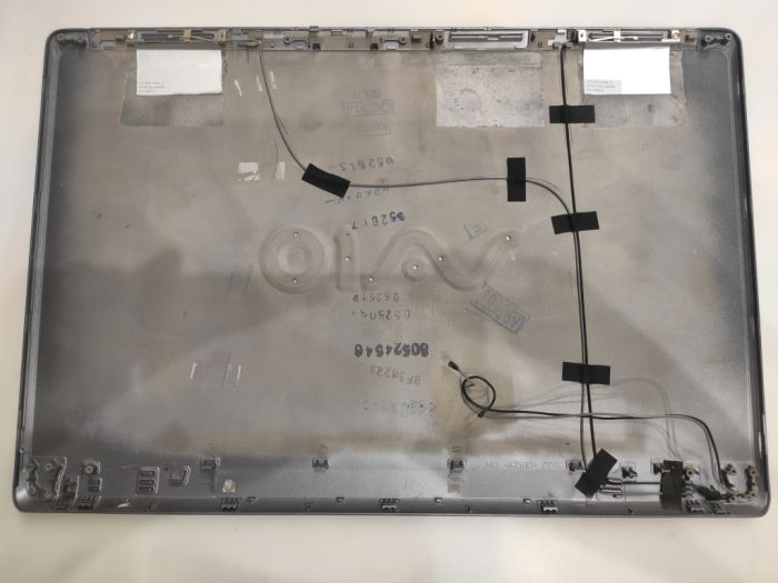 Крышка матрицы Sony VGN-FW (PCG-3B4P) металлическая, в наклейках 013-002A-8114
