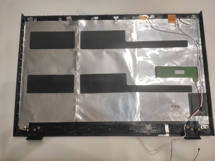 Крышка матрицы Samsung NP700G7A BA75-03328A