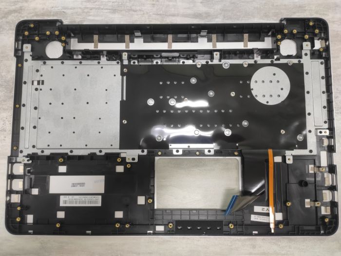 Asus Vivobook N752 N752VX 13NB0AY1AM0131, 13N0-T2A0631, 13NB0AY1AM0111, 13NB0AY0P02211-1, 0KN0-SU1RU16  Новый  Цвет серебро  Металлический  С клавиатурой, с подсветкой  Без тачпада