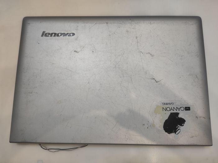 Крышка матрицы ноутбука Lenovo Z50-30 Z50-45 Z50-70 G50-30 G50-45 AP0TH0001B0 серебро множественные царапины