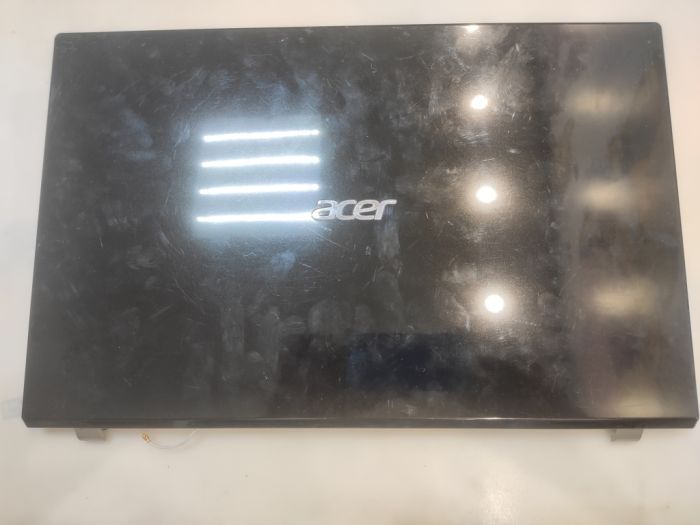 Крышка матрицы ноутбука Acer Aspire V3-551G V3-571 AP0N7000C00