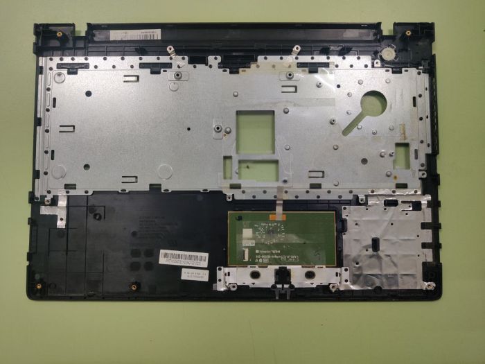 Верхняя часть ноутбука, палмрест с тачпадом Lenovo G50-30, G50-45 AP0TH000400  трещина на креплении вверху справа